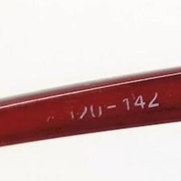 Louis Vuitton Sunglasses - Picture 10 of 10